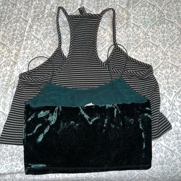 Green velvet and Flowy striped crop top bundle size S - Picture 2 of 4